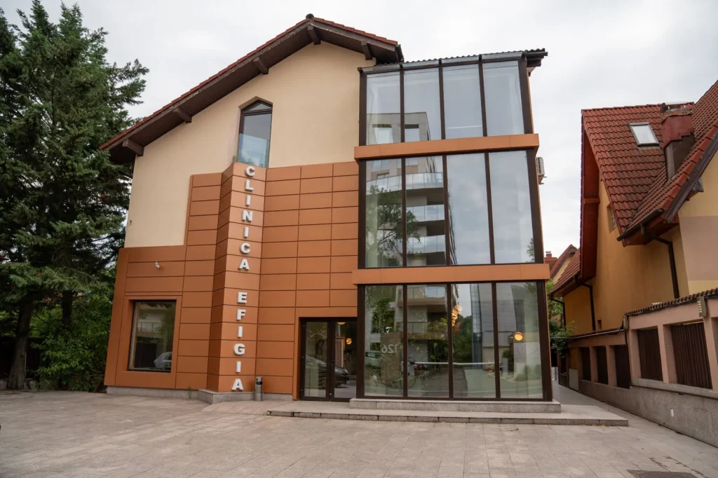 Fațada Clinicii Efigia de pe strada Erou Iancu Nicolae nr. 113 din Voluntari